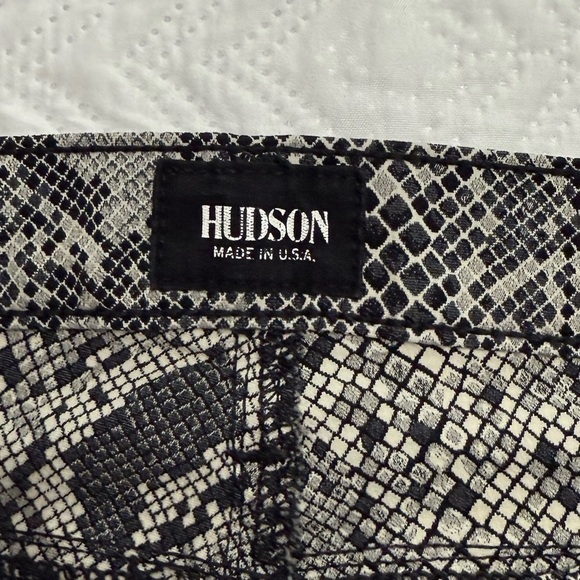 Hudson Women’s Black & Grey Snakeskin Print Skinny Stretch Pants. Size 28 - Picture 8 of 9